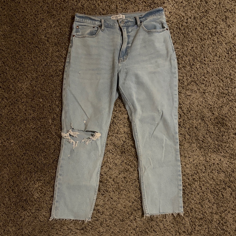 Abercrombie & Fitch The Skinny High Rise Jeans